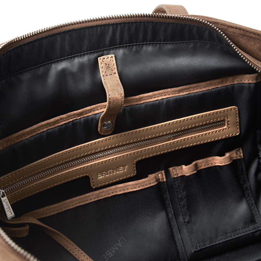 Le Britney – Sac fourre-tout en suède vegan taupe
