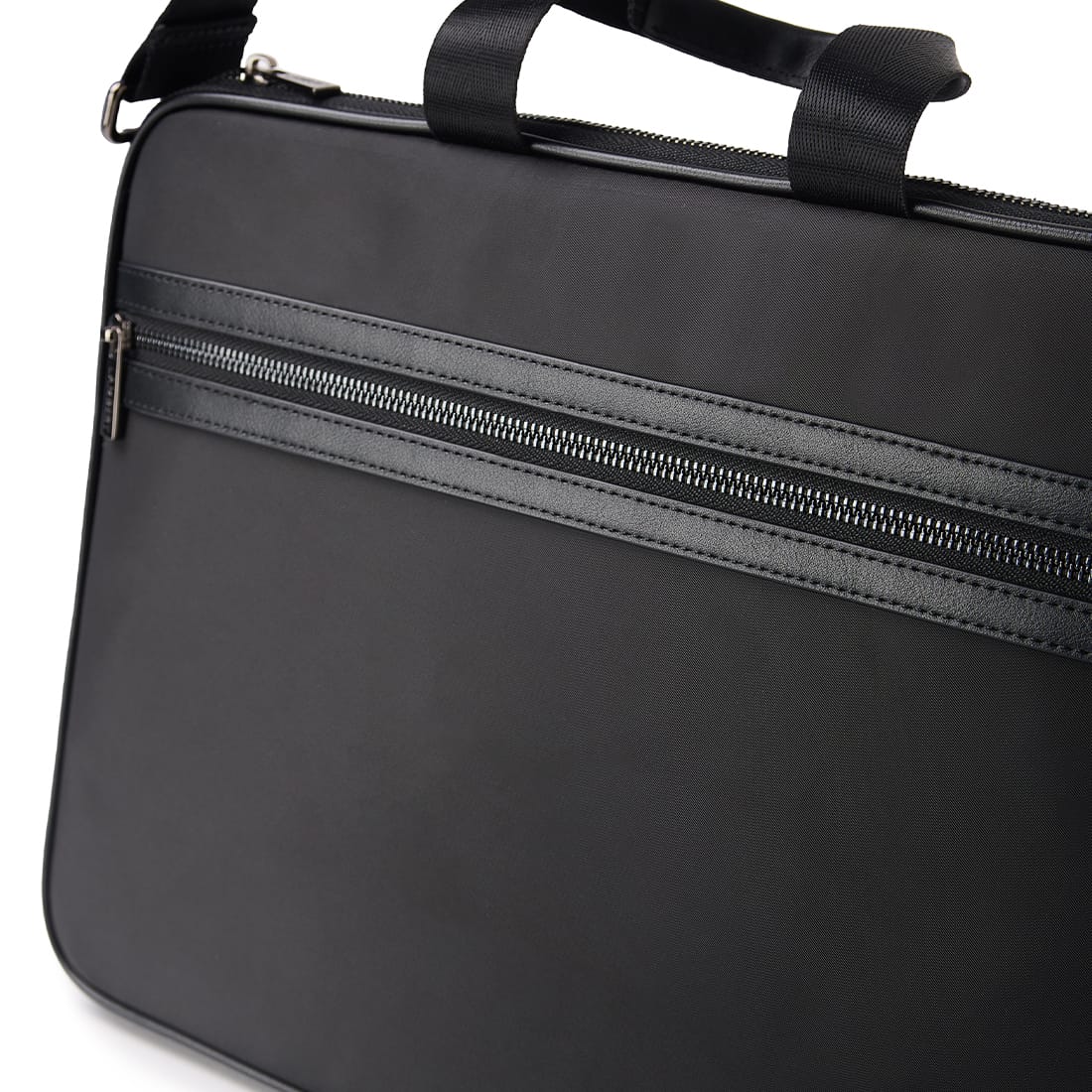 Le Evie – Mallette en nylon noir