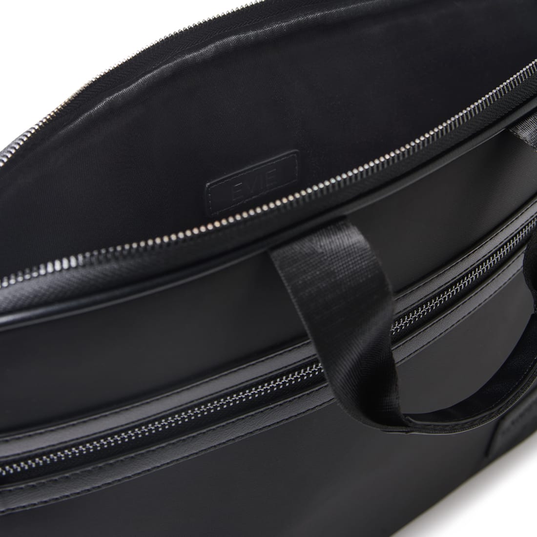 Le Evie – Mallette en nylon noir