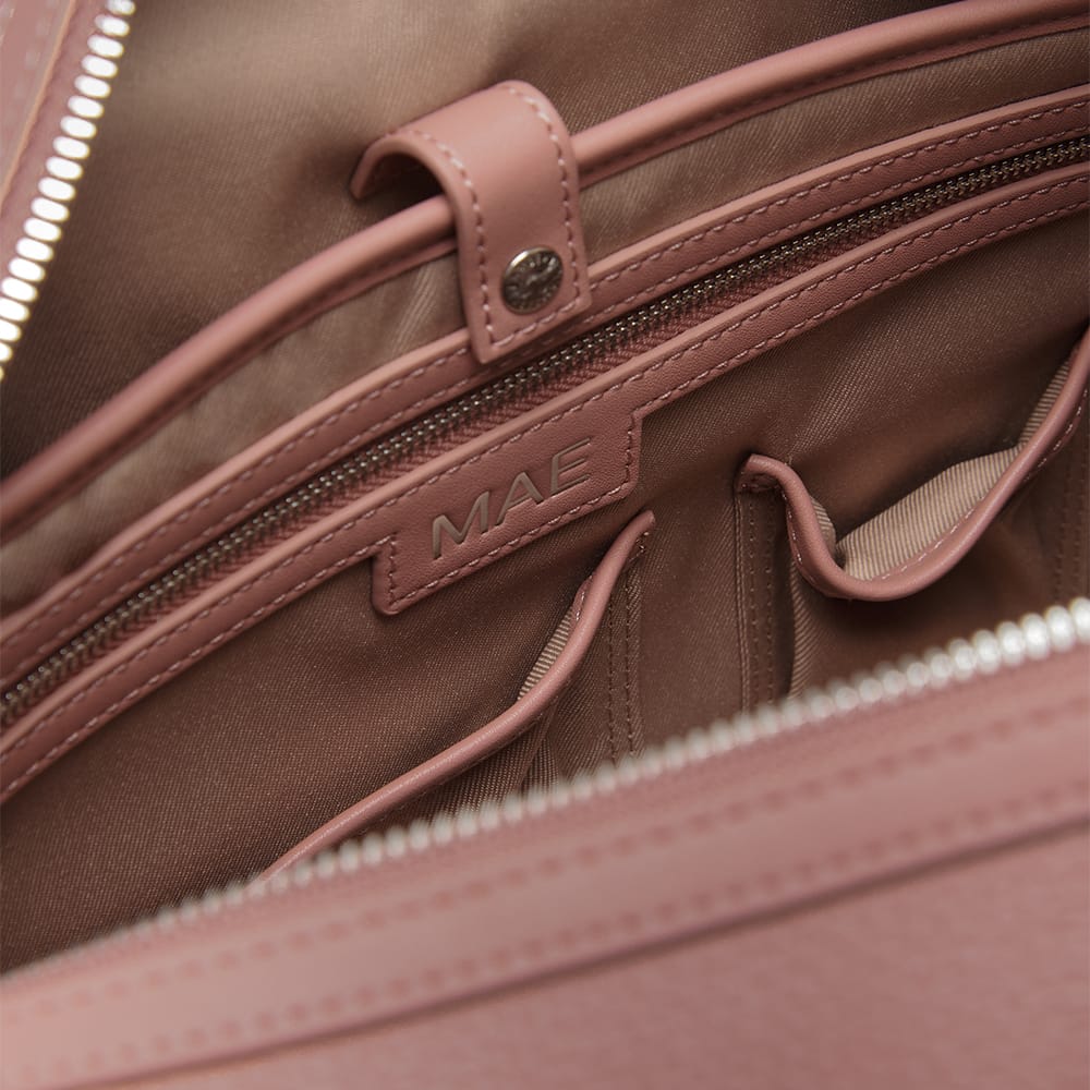 Le Mae - Petit sac de voyage en cuir vegan clay