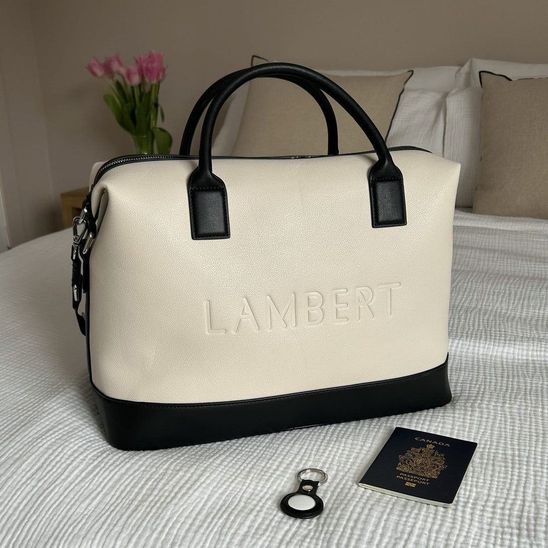 Le Mae - Petit sac de voyage en cuir vegan oyster