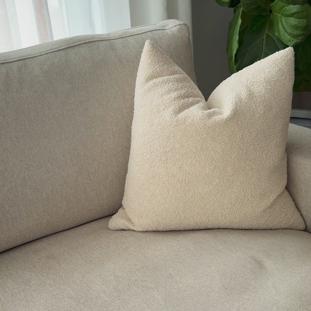 Le Britney – Sac fourre-tout en suède vegan taupe